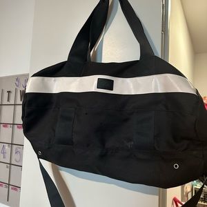VS DUFFLE BAG
